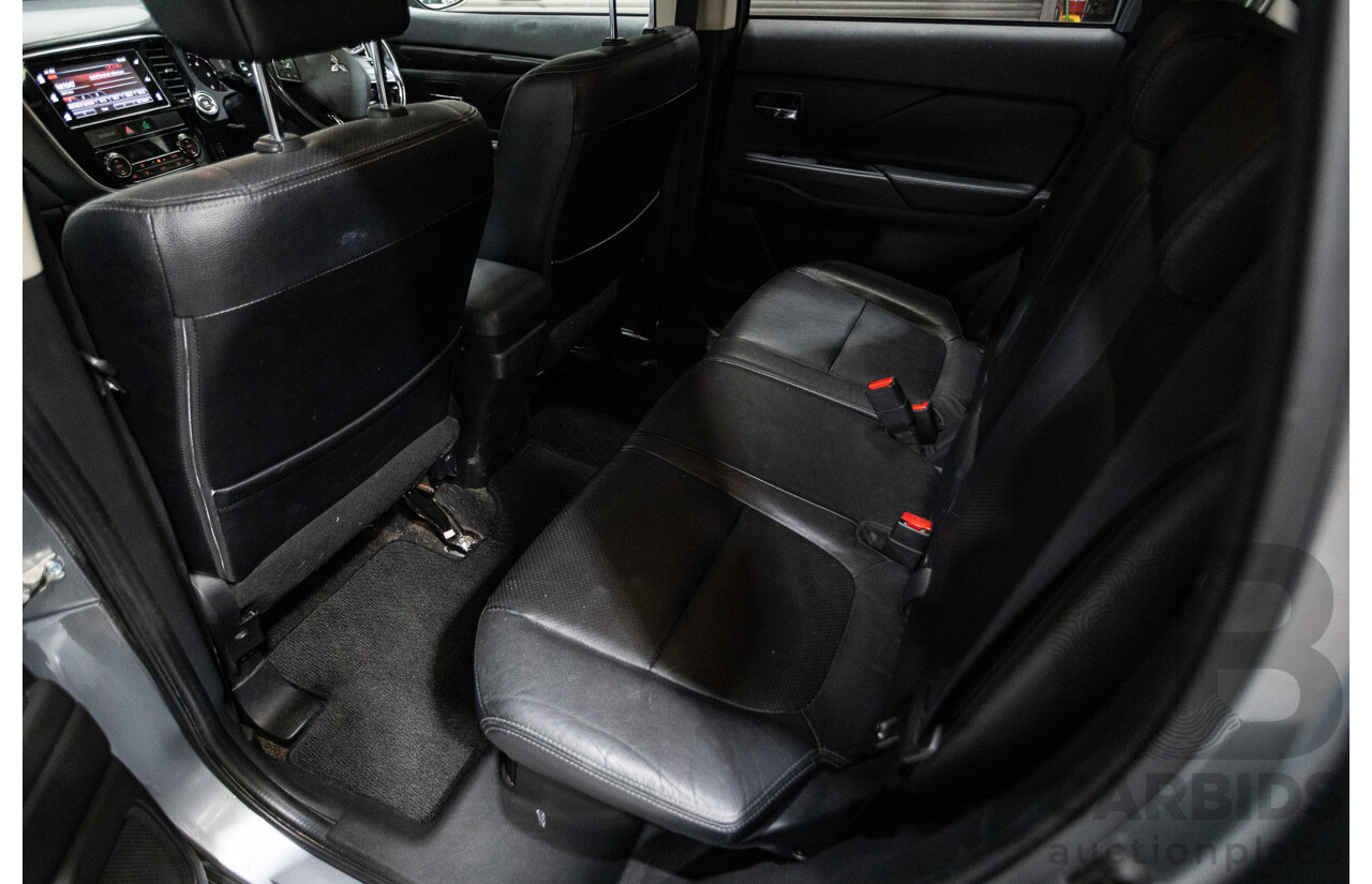 08/2017 Mitsubishi Outlander EXCEED (AWD) ZK MY18 4D Wagon Titanium Grey Turbo Diesel 2.3L - 7 seats