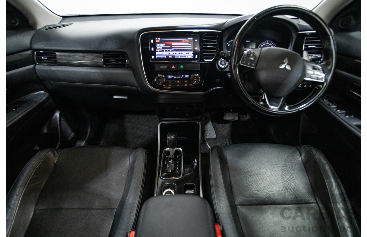 08/2017 Mitsubishi Outlander EXCEED (AWD) ZK MY18 4D Wagon Titanium Grey Turbo Diesel 2.3L - 7 seats