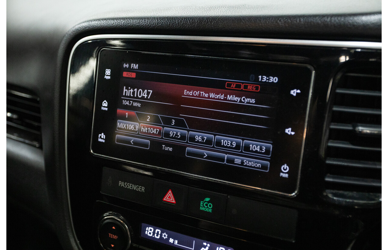 08/2017 Mitsubishi Outlander EXCEED (AWD) ZK MY18 4D Wagon Titanium Grey Turbo Diesel 2.3L - 7 seats