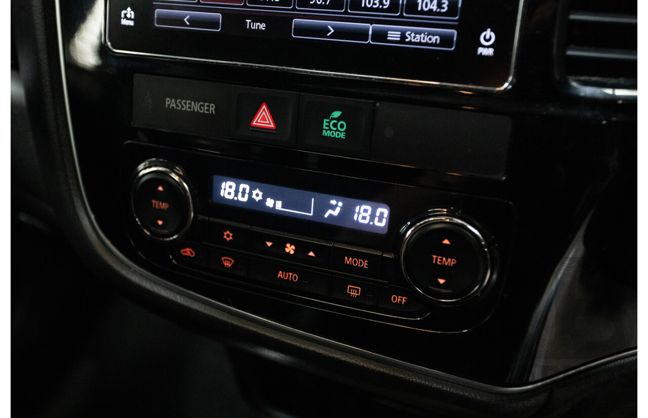 08/2017 Mitsubishi Outlander EXCEED (AWD) ZK MY18 4D Wagon Titanium Grey Turbo Diesel 2.3L - 7 seats