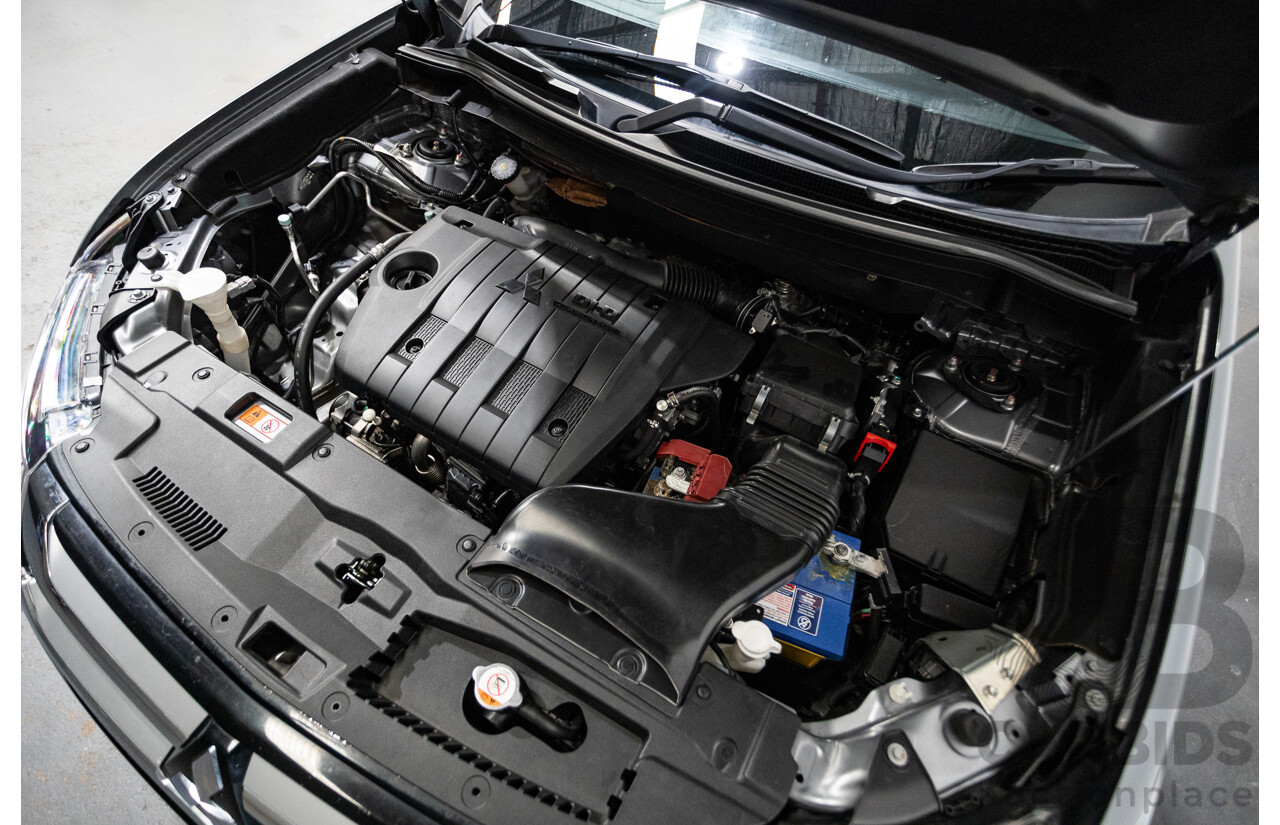 08/2017 Mitsubishi Outlander EXCEED (AWD) ZK MY18 4D Wagon Titanium Grey Turbo Diesel 2.3L - 7 seats