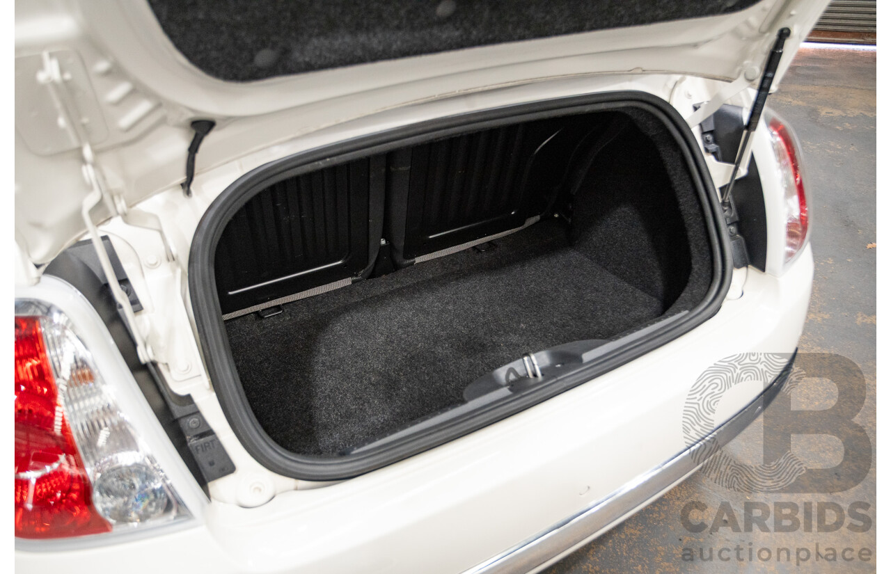 3/2013 Fiat 500 TWIN AIR Lounge  2d Convertible White 0.9L
