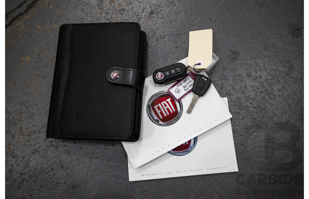 3/2013 Fiat 500 TWIN AIR Lounge  2d Convertible White 0.9L