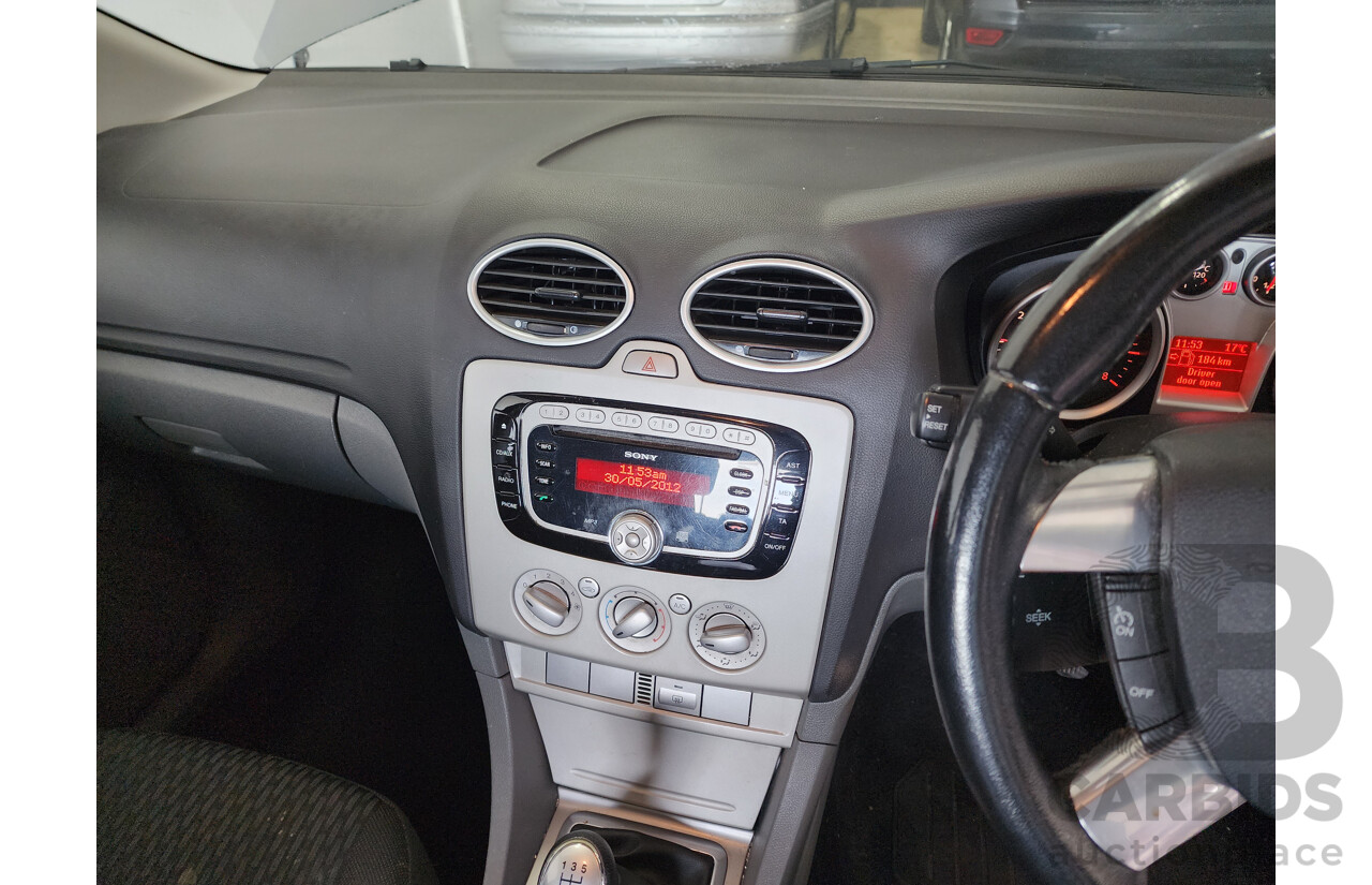 9/2010 Ford Focus LX LV 5d Hatchback Blue 2.0L