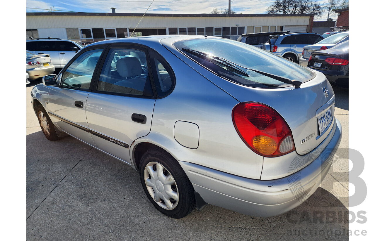 3/2000 Toyota Corolla Ascent SECA AE112R 5d Liftback Silver 1.8L