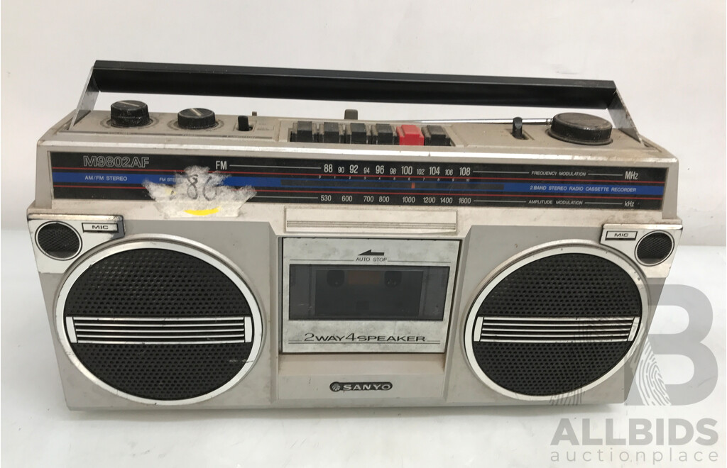 Vintage Sanyo (M9802AF) Portable Stereo Radio Cassette