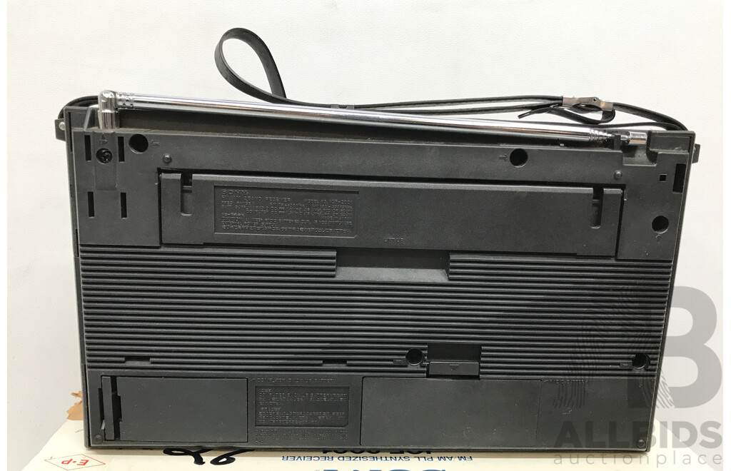 Vintage Sony (ICF-2001) FM/AM Portable PLL Synthesized Receiver