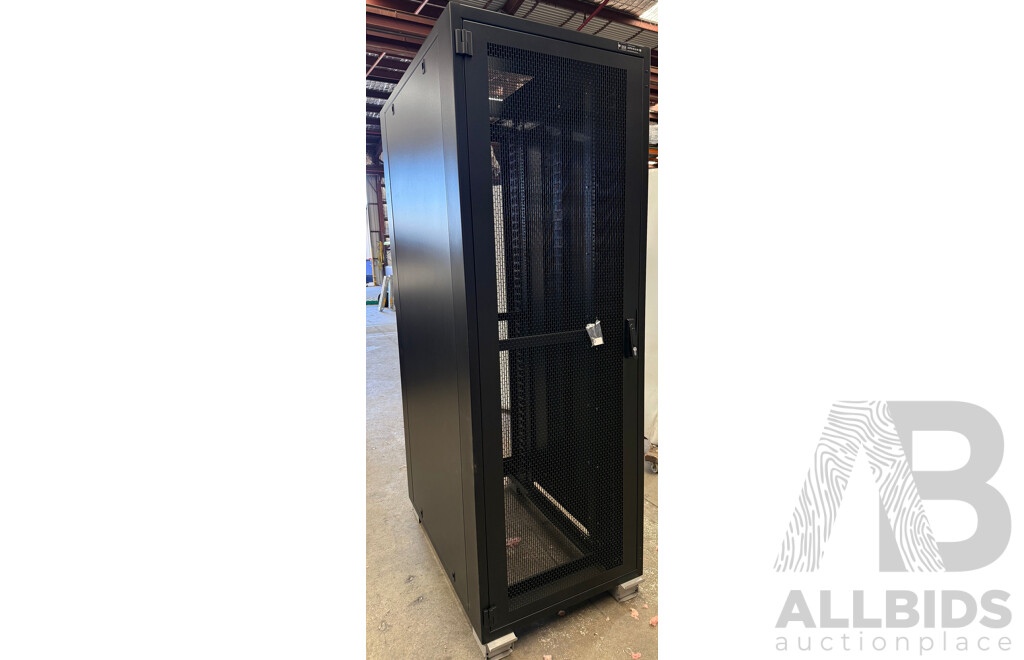 SRA 19 Inch 45 Server Rack Cabinet - Lot 1601877 | ALLBIDS