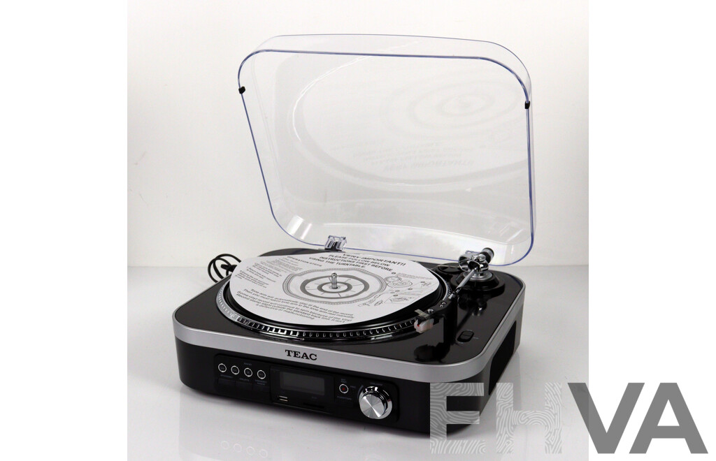 TEAC USB Turntable LPU190, in Original Box