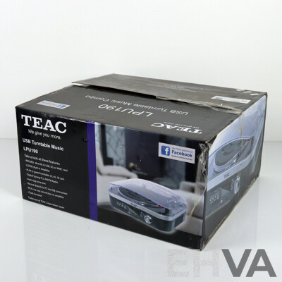 TEAC USB Turntable LPU190, in Original Box