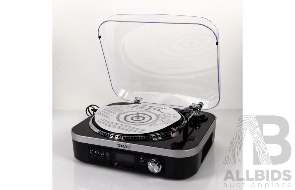 TEAC USB Turntable LPU190, in Original Box