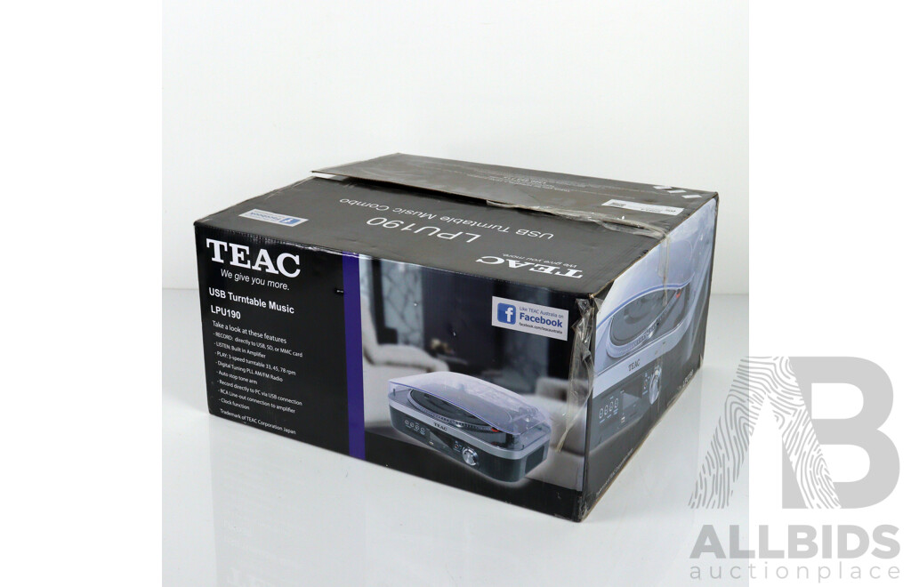 TEAC USB Turntable LPU190, in Original Box