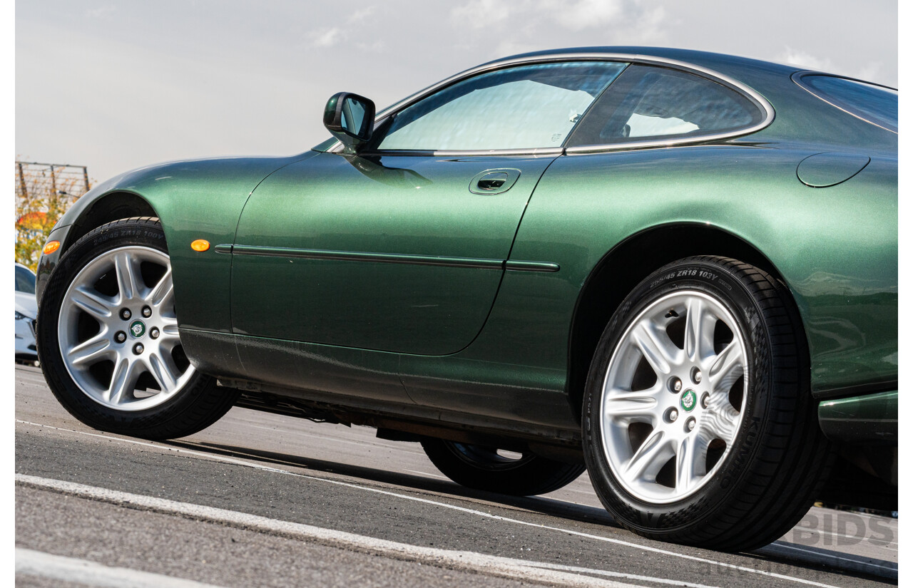 2/1997 Jaguar XK8 Classic 2d Coupe British Racing Green V8 4.0L