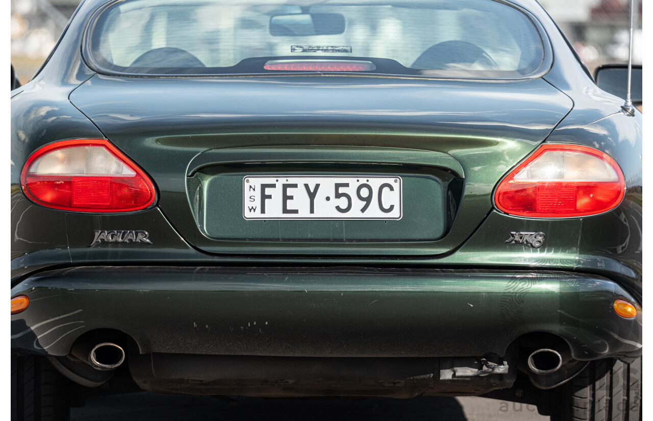 2/1997 Jaguar XK8 Classic 2d Coupe British Racing Green V8 4.0L