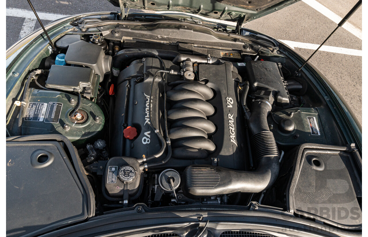 2/1997 Jaguar XK8 Classic 2d Coupe British Racing Green V8 4.0L