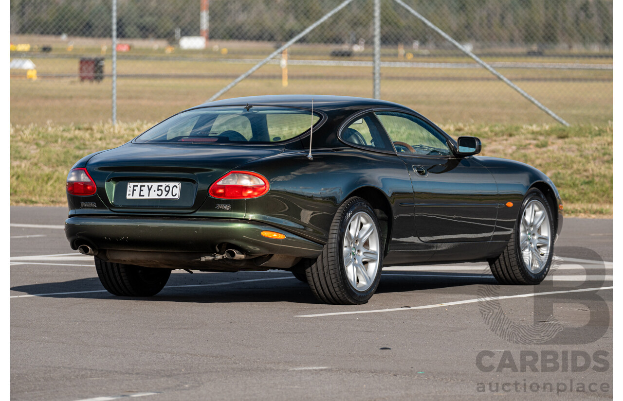 2/1997 Jaguar XK8 Classic 2d Coupe British Racing Green V8 4.0L