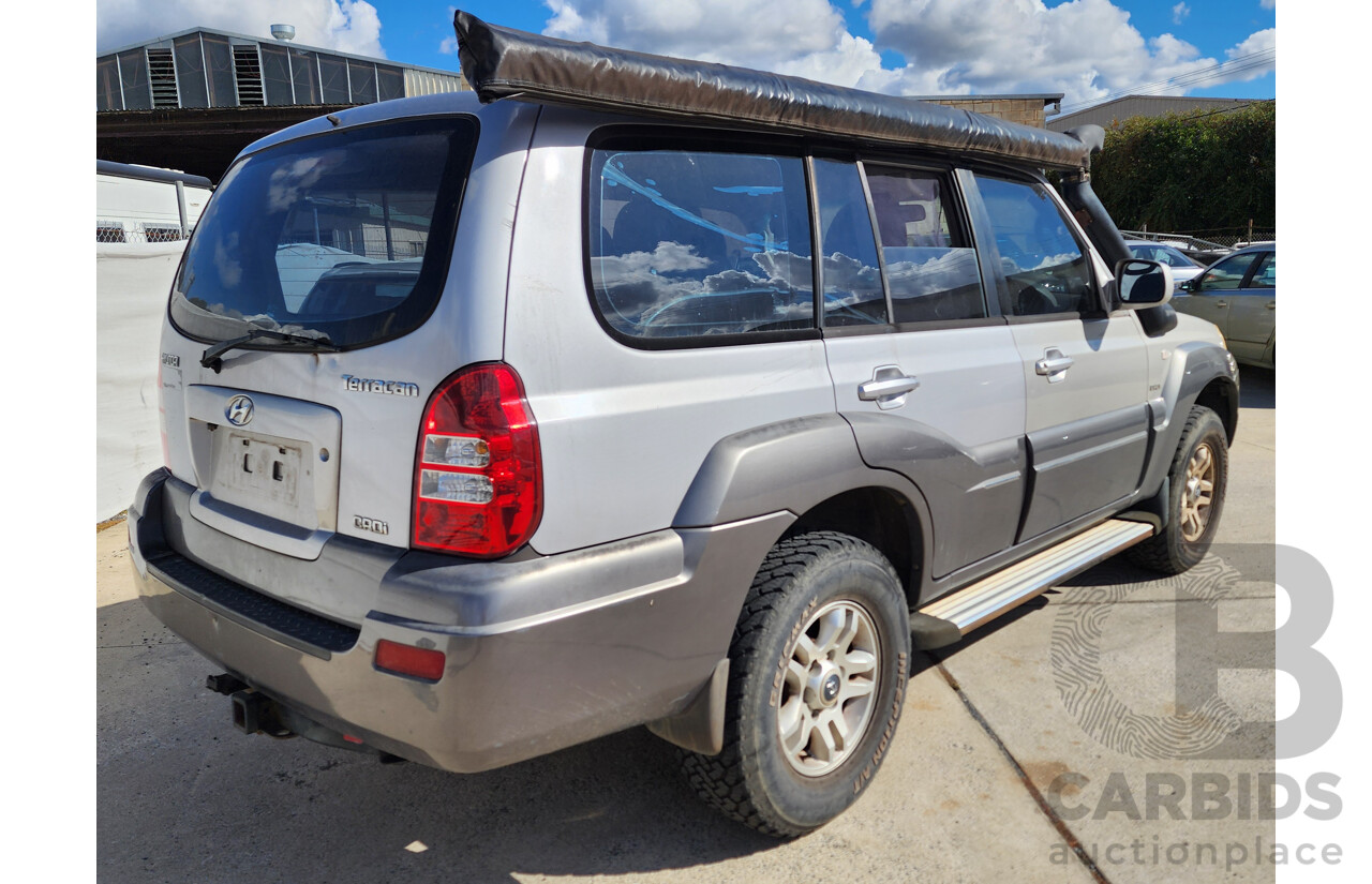 1/2005 Hyundai Terracan CRDi  4d Wagon Silver 2.9L