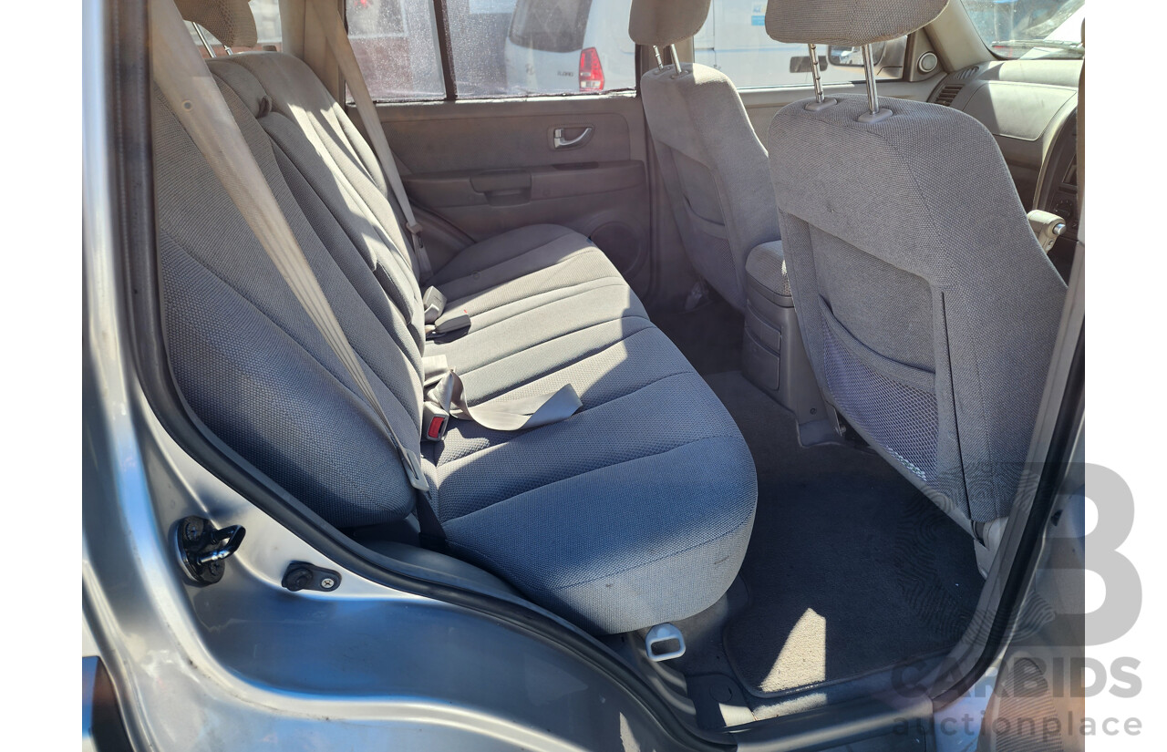 1/2005 Hyundai Terracan CRDi  4d Wagon Silver 2.9L