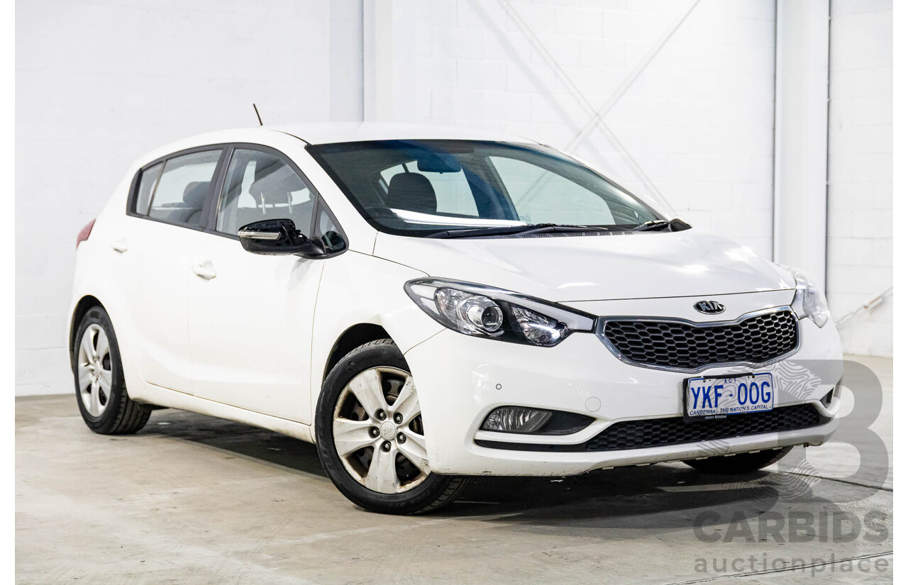 10/2014 Kia Cerato S YD MY14 5d Hatchback Clear White 1.8L