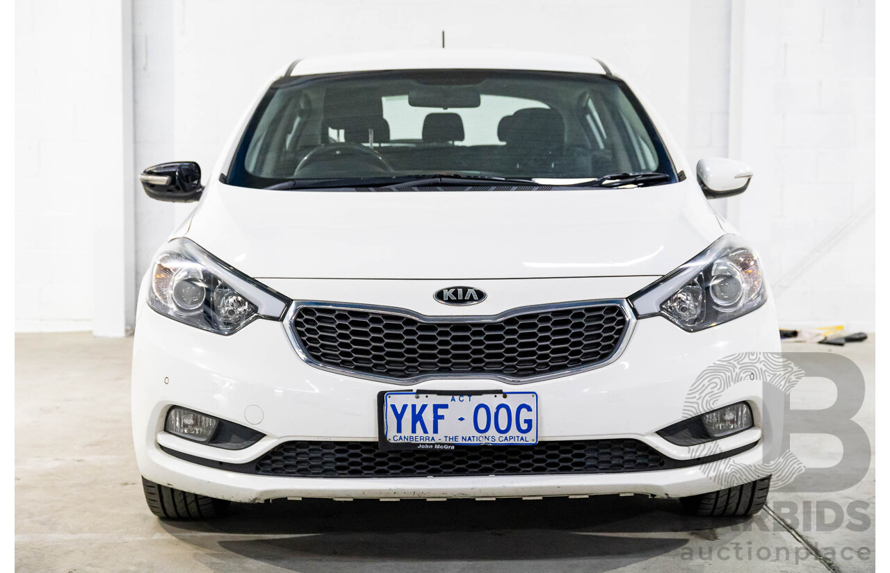 10/2014 Kia Cerato S YD MY14 5d Hatchback Clear White 1.8L