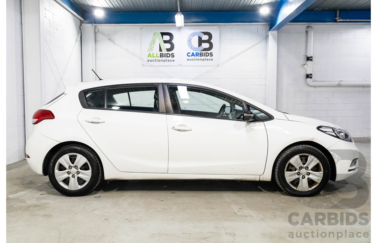 10/2014 Kia Cerato S YD MY14 5d Hatchback Clear White 1.8L