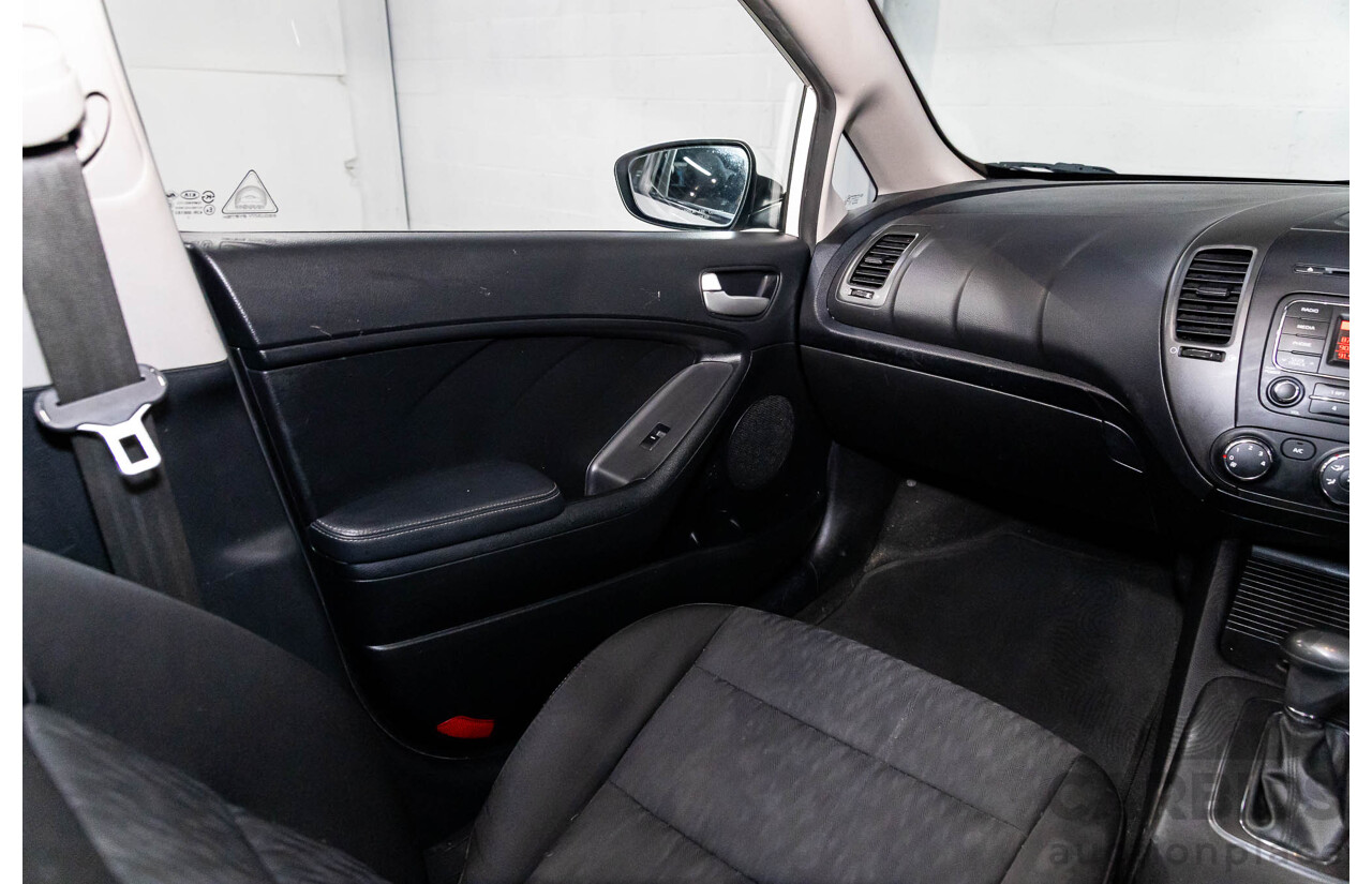 10/2014 Kia Cerato S YD MY14 5d Hatchback Clear White 1.8L