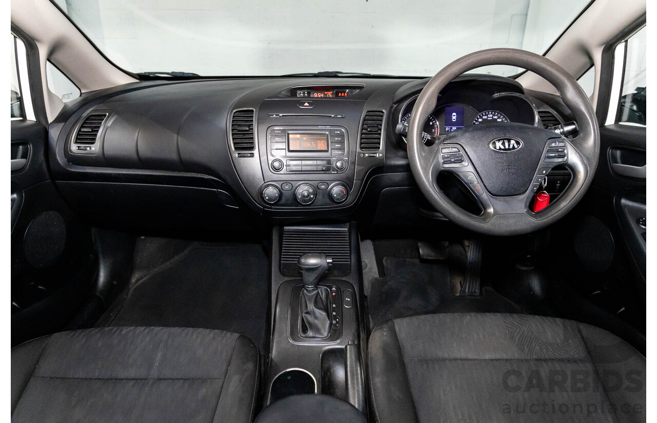 10/2014 Kia Cerato S YD MY14 5d Hatchback Clear White 1.8L