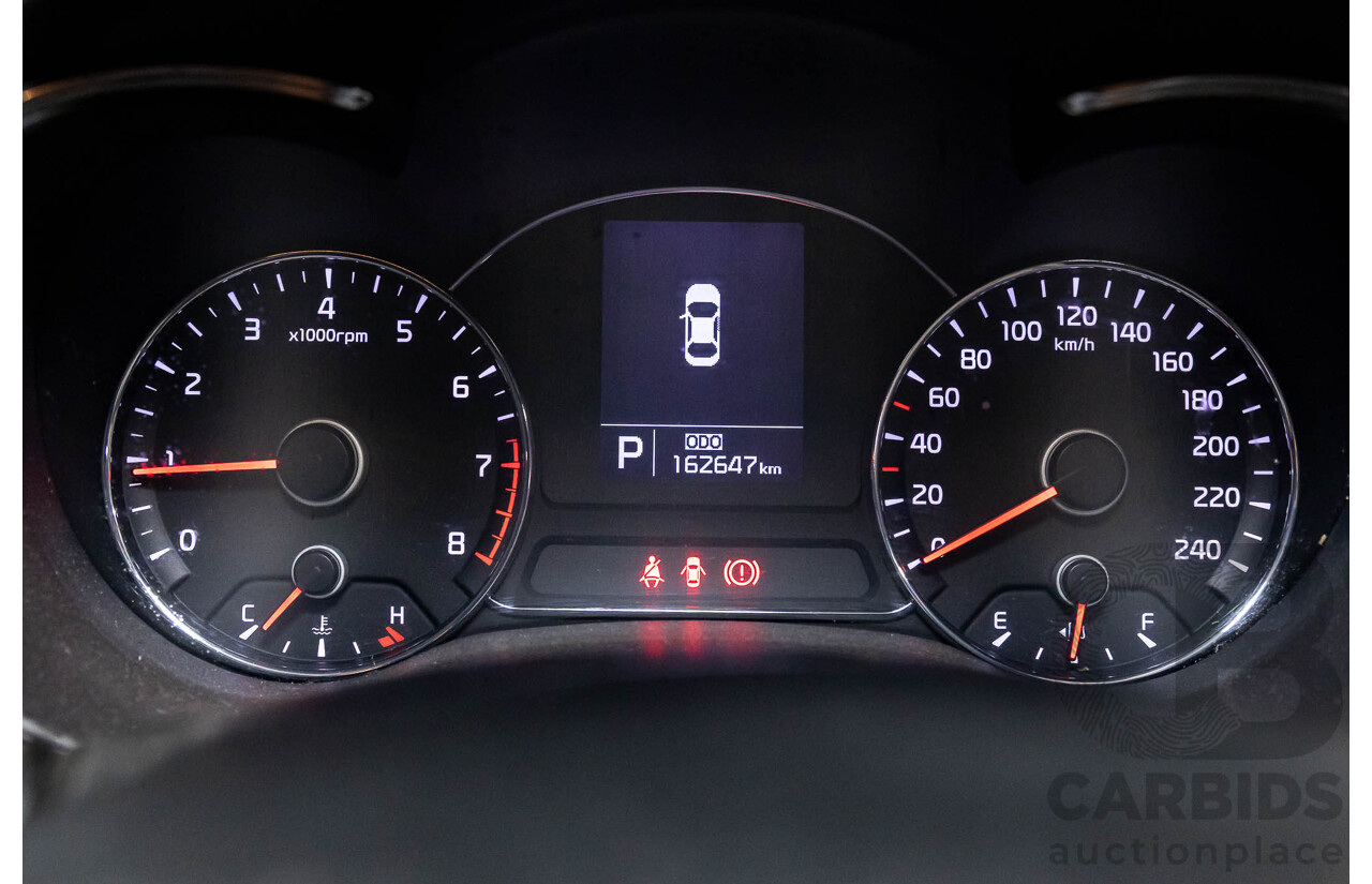 10/2014 Kia Cerato S YD MY14 5d Hatchback Clear White 1.8L