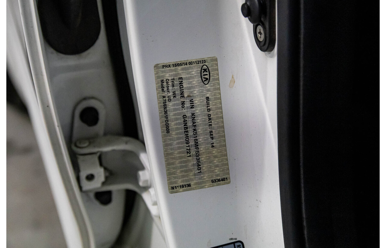 10/2014 Kia Cerato S YD MY14 5d Hatchback Clear White 1.8L