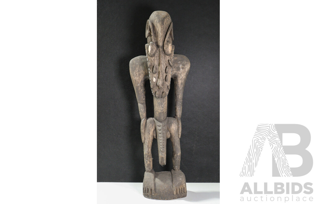 Hand Carved PNG Tribal Style Wood Crocodile Deity Figure with Shell Detail