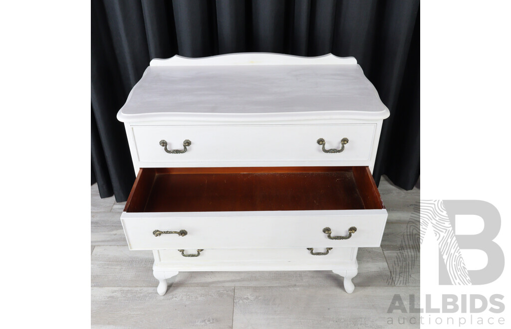 White Painted Finished Chest of Draws