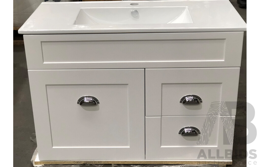 Marquis Bowral3 900mm Wallmount Vanity - Gloss White - RH Draws with Shell Handles - CASA Basin Top -  New