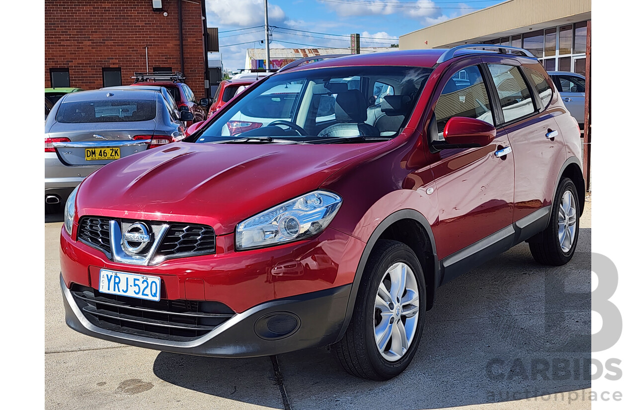 10/2013 Nissan Dualis +2 ST (4x2) J10 MY13 4d Wagon Red 2.0L
