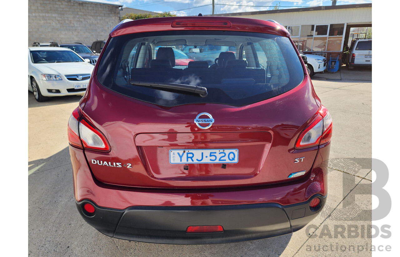10/2013 Nissan Dualis +2 ST (4x2) J10 MY13 4d Wagon Red 2.0L