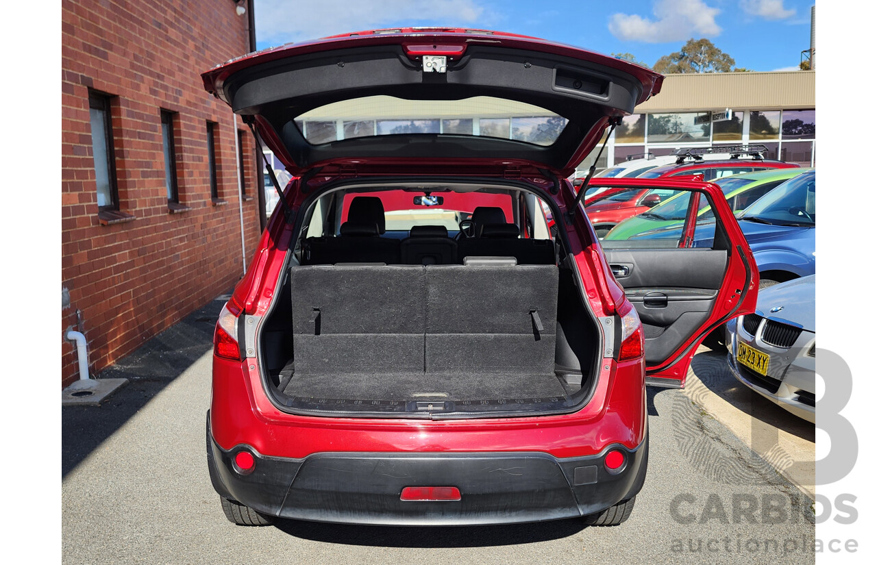 10/2013 Nissan Dualis +2 ST (4x2) J10 MY13 4d Wagon Red 2.0L