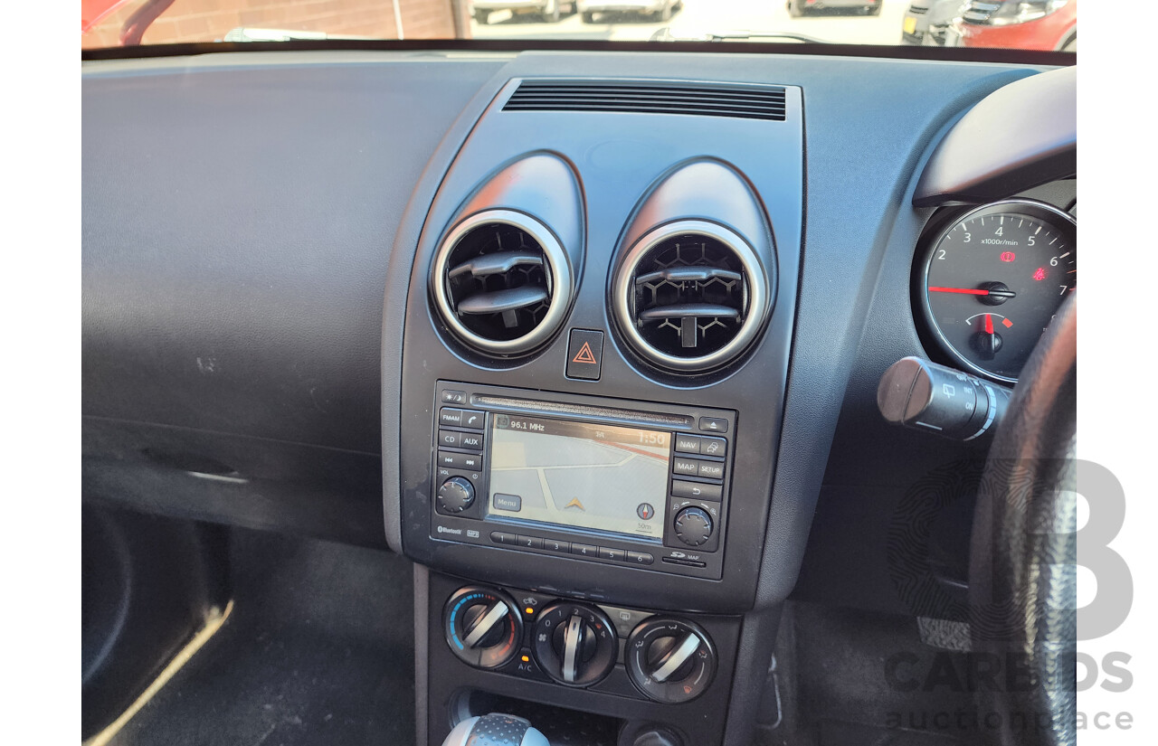 10/2013 Nissan Dualis +2 ST (4x2) J10 MY13 4d Wagon Red 2.0L