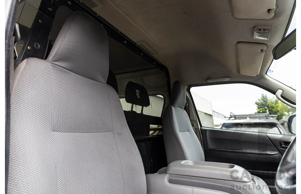 2/2009 Toyota Hiace Commuter Super LWB TRH223R MY07 Upgrade Bus French Vanilla White 2.7L - Custom Wheelchair Lift 11Seater