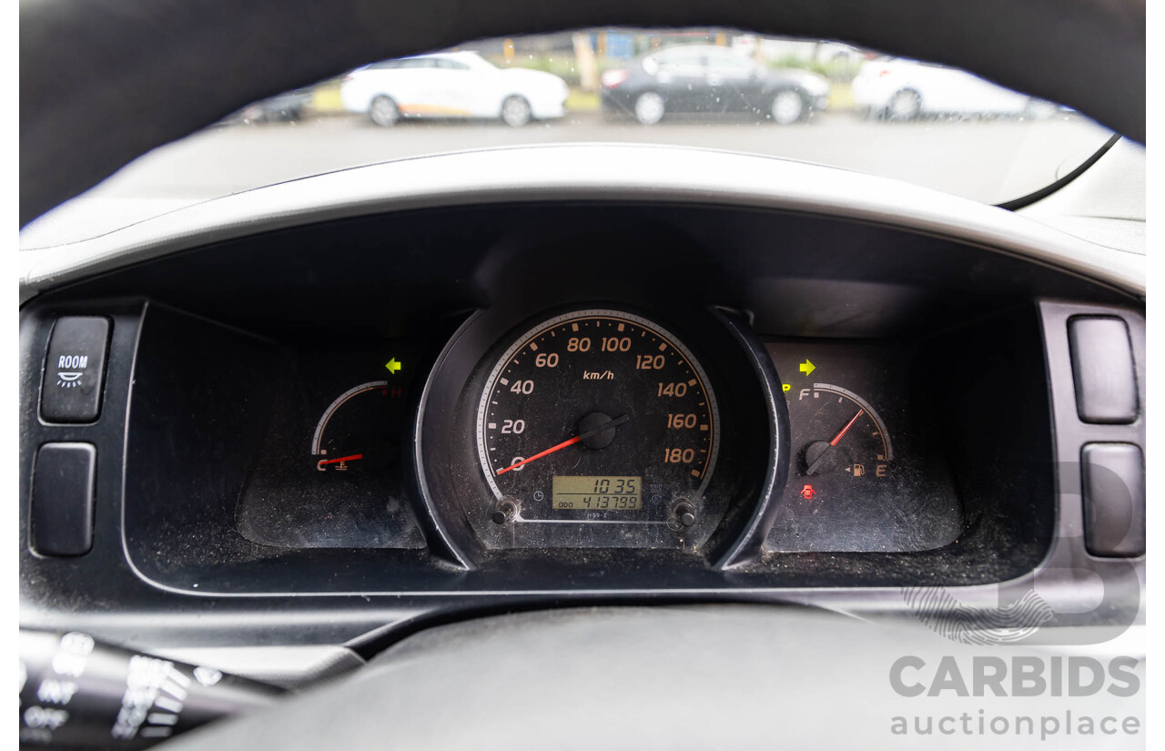 2/2009 Toyota Hiace Commuter Super LWB TRH223R MY07 Upgrade Bus French Vanilla White 2.7L - Custom Wheelchair Lift 11Seater