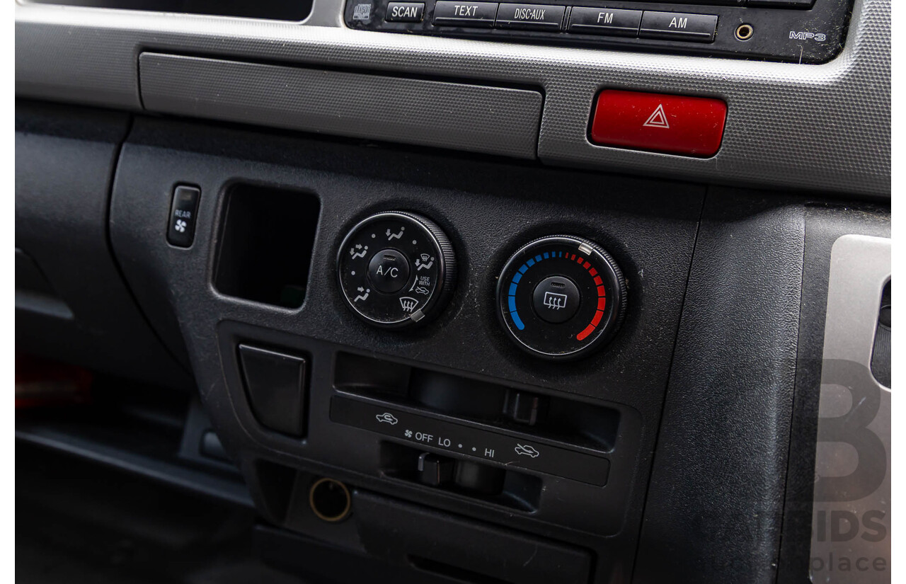 2/2009 Toyota Hiace Commuter Super LWB TRH223R MY07 Upgrade Bus French Vanilla White 2.7L - Custom Wheelchair Lift 11Seater