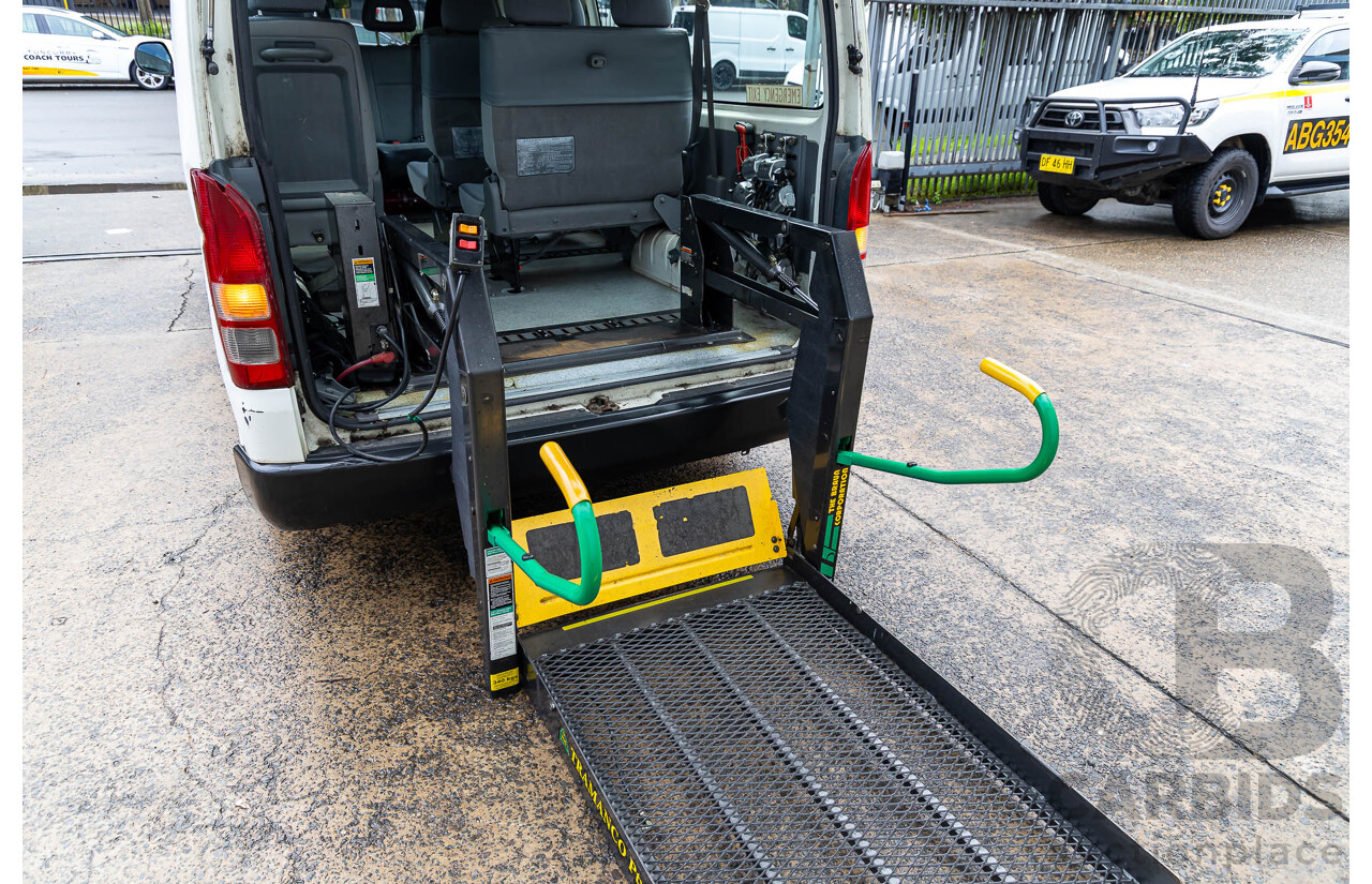 2/2009 Toyota Hiace Commuter Super LWB TRH223R MY07 Upgrade Bus French Vanilla White 2.7L - Custom Wheelchair Lift 11Seater