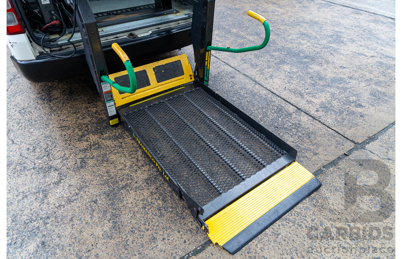 2/2009 Toyota Hiace Commuter Super LWB TRH223R MY07 Upgrade Bus French Vanilla White 2.7L - Custom Wheelchair Lift 11Seater