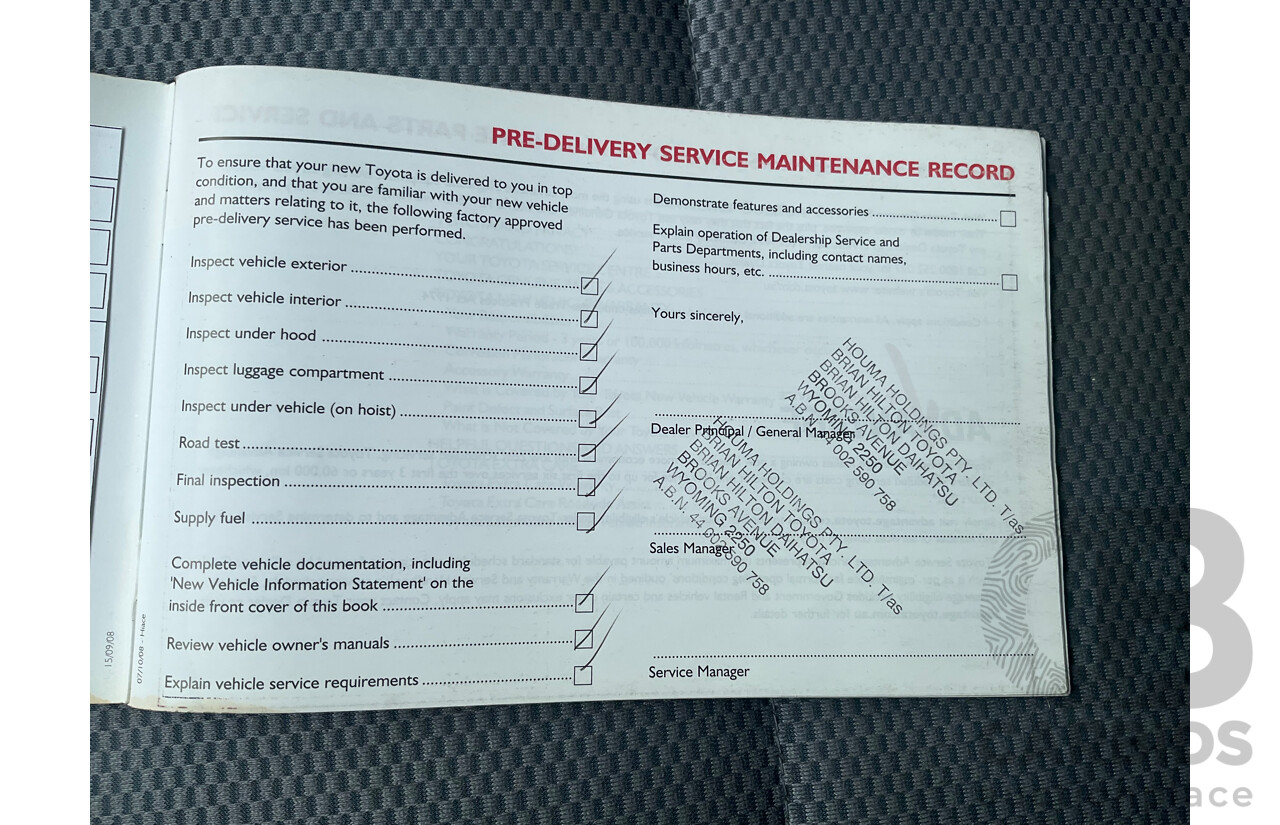 2/2009 Toyota Hiace Commuter Super LWB TRH223R MY07 Upgrade Bus French Vanilla White 2.7L - Custom Wheelchair Lift 11Seater