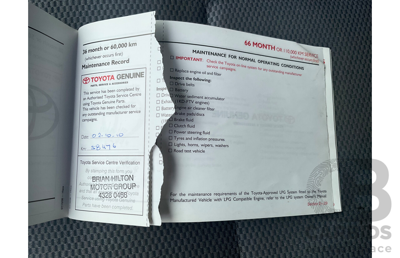 2/2009 Toyota Hiace Commuter Super LWB TRH223R MY07 Upgrade Bus French Vanilla White 2.7L - Custom Wheelchair Lift 11Seater