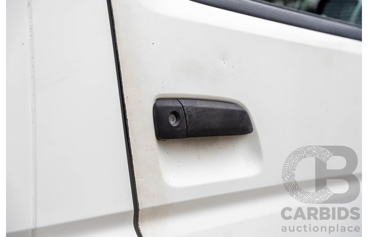 2/2009 Toyota Hiace Commuter Super LWB TRH223R MY07 Upgrade Bus French Vanilla White 2.7L - Custom Wheelchair Lift 11Seater