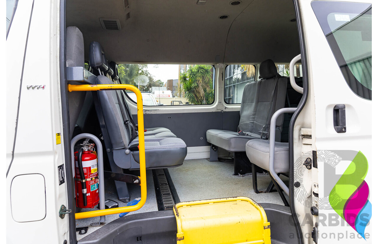 8/2010 Toyota Hiace Commuter Super LWB TRH223R MY07 Upgrade Bus French Vanilla White 2.7L - Custom Wheelchair Lift 10 Seater