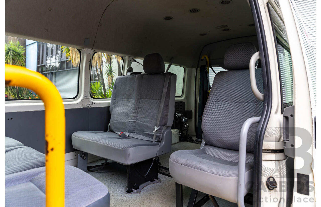 8/2010 Toyota Hiace Commuter Super LWB TRH223R MY07 Upgrade Bus French Vanilla White 2.7L - Custom Wheelchair Lift 10 Seater