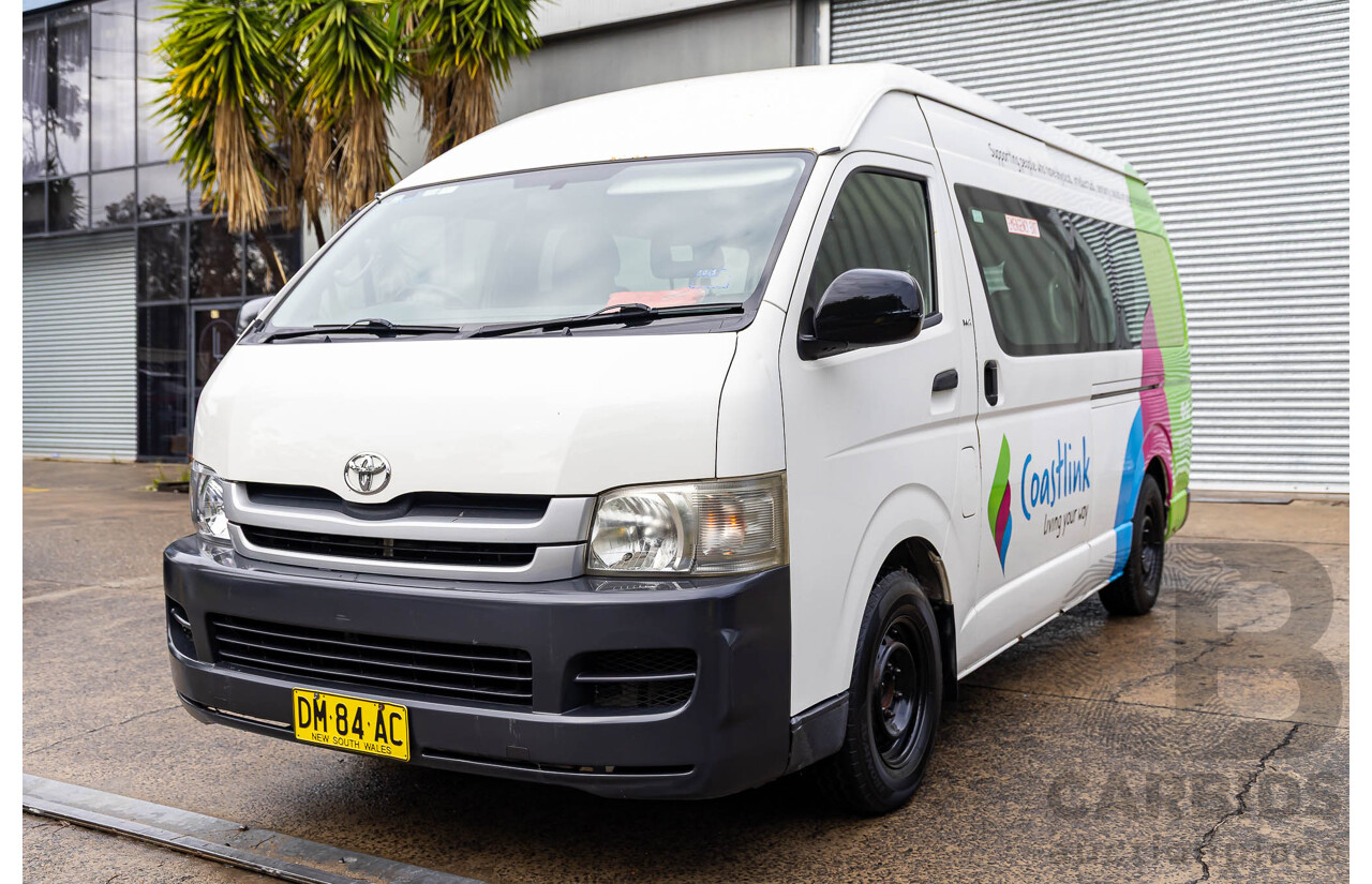 8/2010 Toyota Hiace Commuter Super LWB TRH223R MY07 Upgrade Bus French Vanilla White 2.7L - Custom Wheelchair Lift 10 Seater