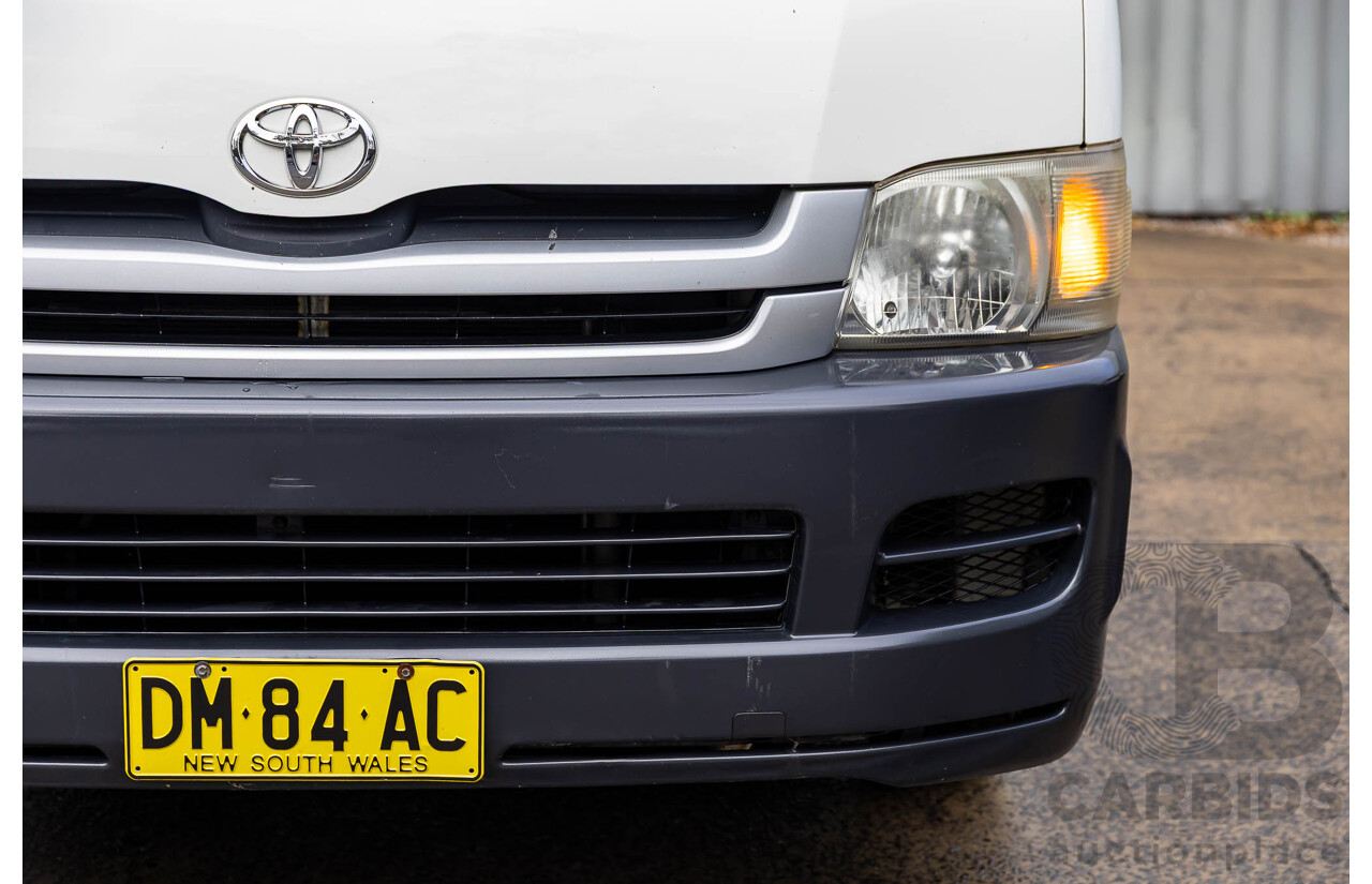 8/2010 Toyota Hiace Commuter Super LWB TRH223R MY07 Upgrade Bus French Vanilla White 2.7L - Custom Wheelchair Lift 10 Seater