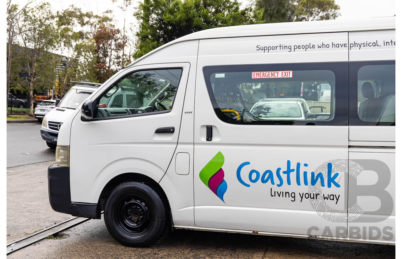 8/2010 Toyota Hiace Commuter Super LWB TRH223R MY07 Upgrade Bus French Vanilla White 2.7L - Custom Wheelchair Lift 10 Seater