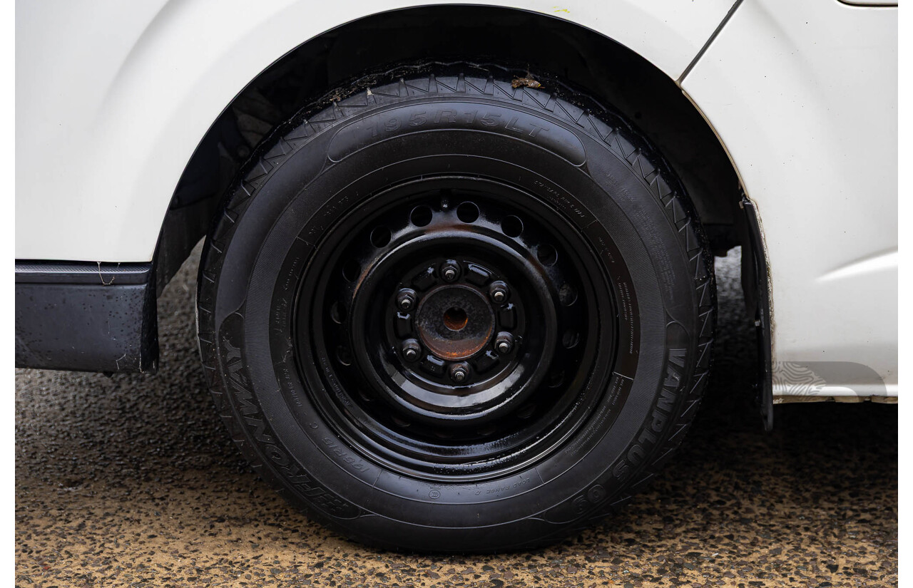 8/2010 Toyota Hiace Commuter Super LWB TRH223R MY07 Upgrade Bus French Vanilla White 2.7L - Custom Wheelchair Lift 10 Seater